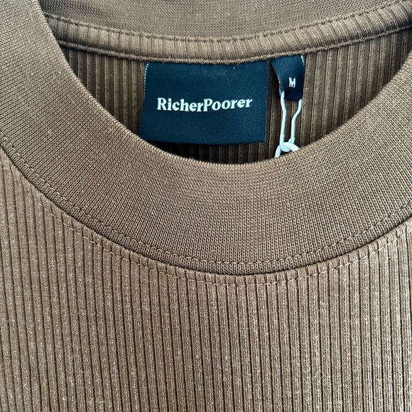 Sleeveless Brown Ribbed Dress Classic and comfortable - Picture 3 of 3